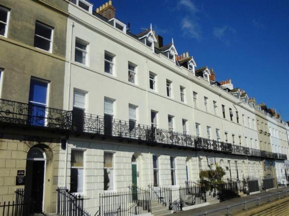 Вілла The Weymouth Sea Front Holiday Flat Екстер'єр фото